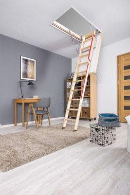 Чердачная лестница Fakro LWL Extra 700*1200*2800 Чердачная лестница Fakro LWL Extra 700*1200*2800